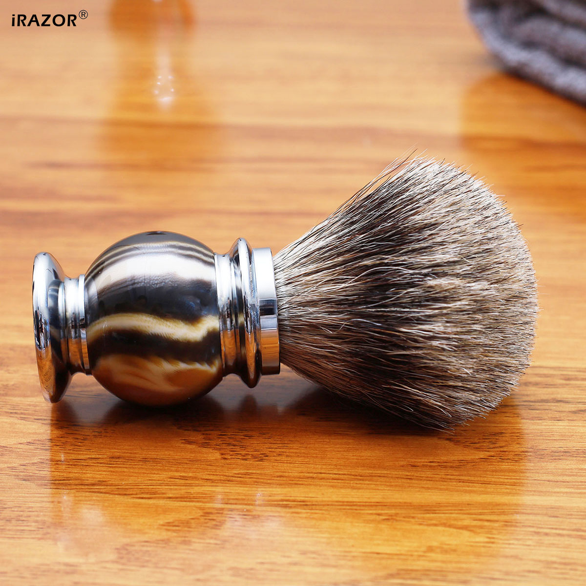 Pennello da Barba iRAZOR Silve - Men'S Grooming Organizer recensione e prezzo